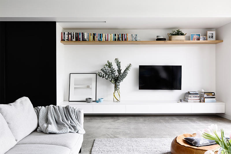 Salón en blanco Salón en casa reformada
