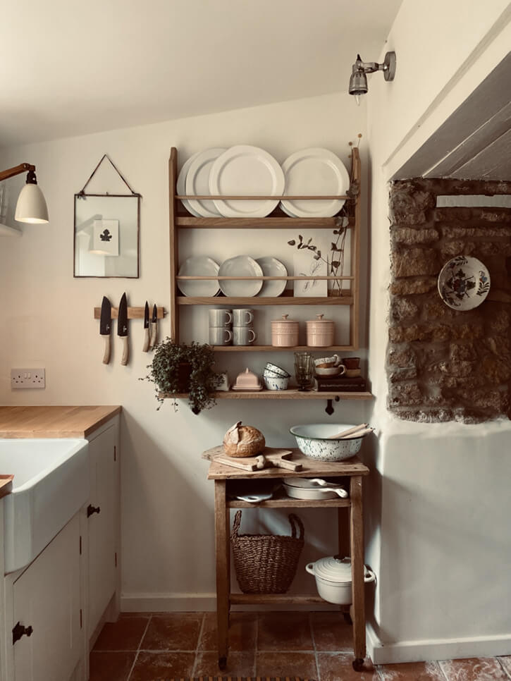 An interior designer’s tiny renovated cottage in the Cotswolds