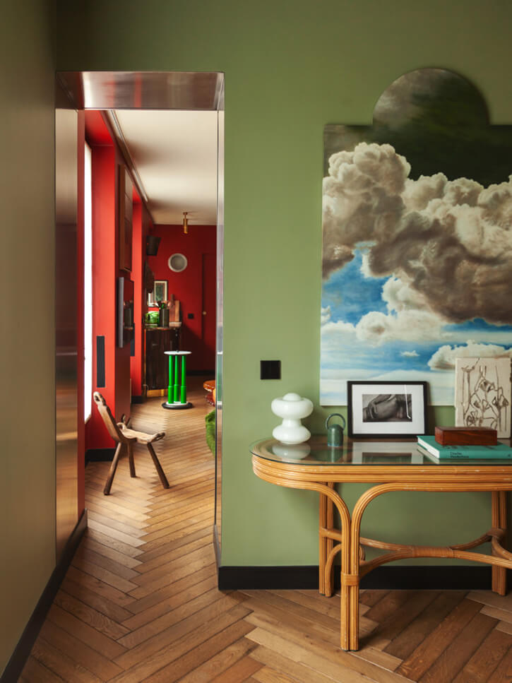Shades of red and green in a Paris apartment