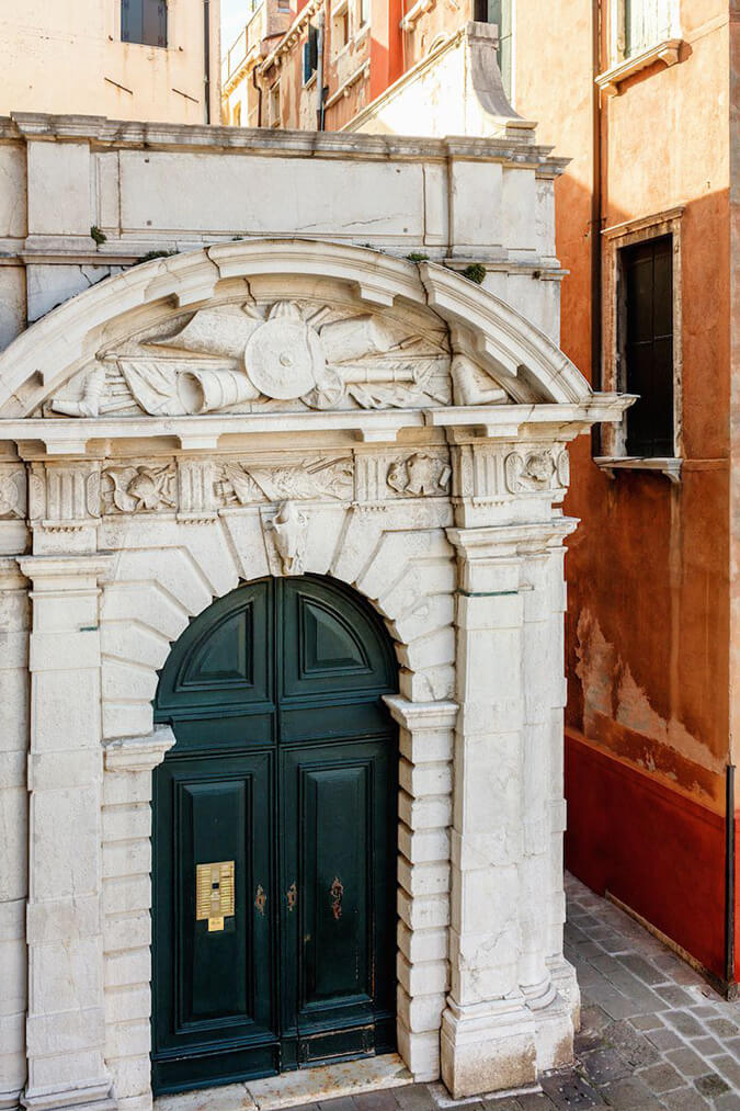 Palazzo Campo Santo Stefano
