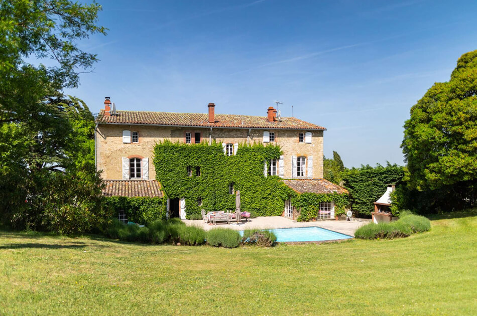 A medieval castle for sale in Toulouse