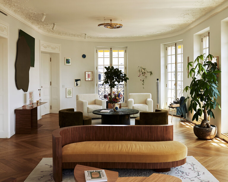 An unconventional and artistic Paris apartment